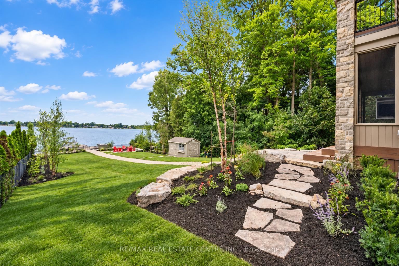 Photo 33 of 16 Clergy Lane, Puslinch, Puslinch Lake Settlement Areas — HOMEH