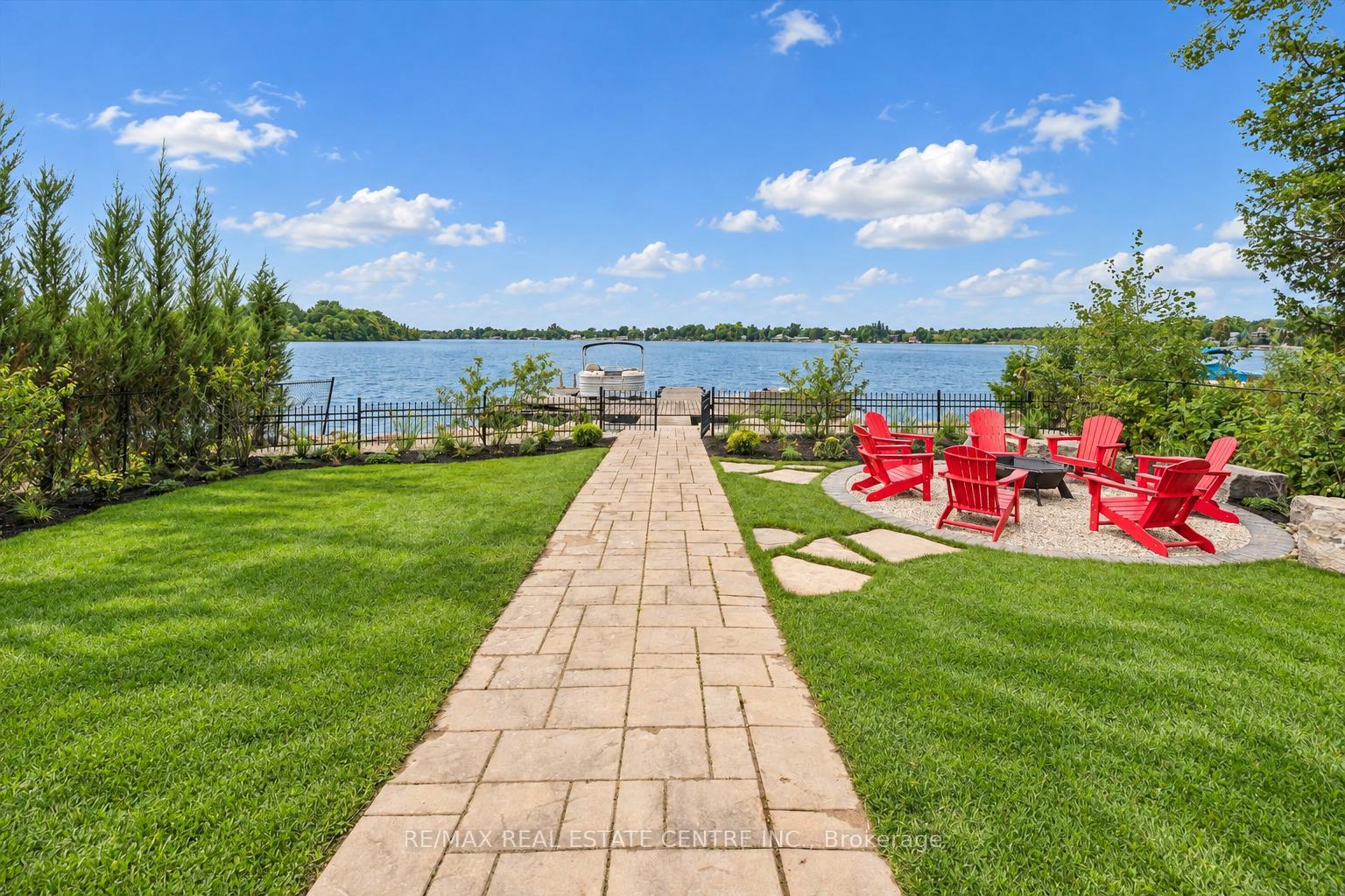 Photo 35 of 16 Clergy Lane, Puslinch, Puslinch Lake Settlement Areas — HOMEH