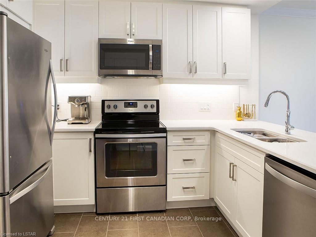 Photo 3 of Unit 1406, 505 Talbot Street, London, East F — HOMEH