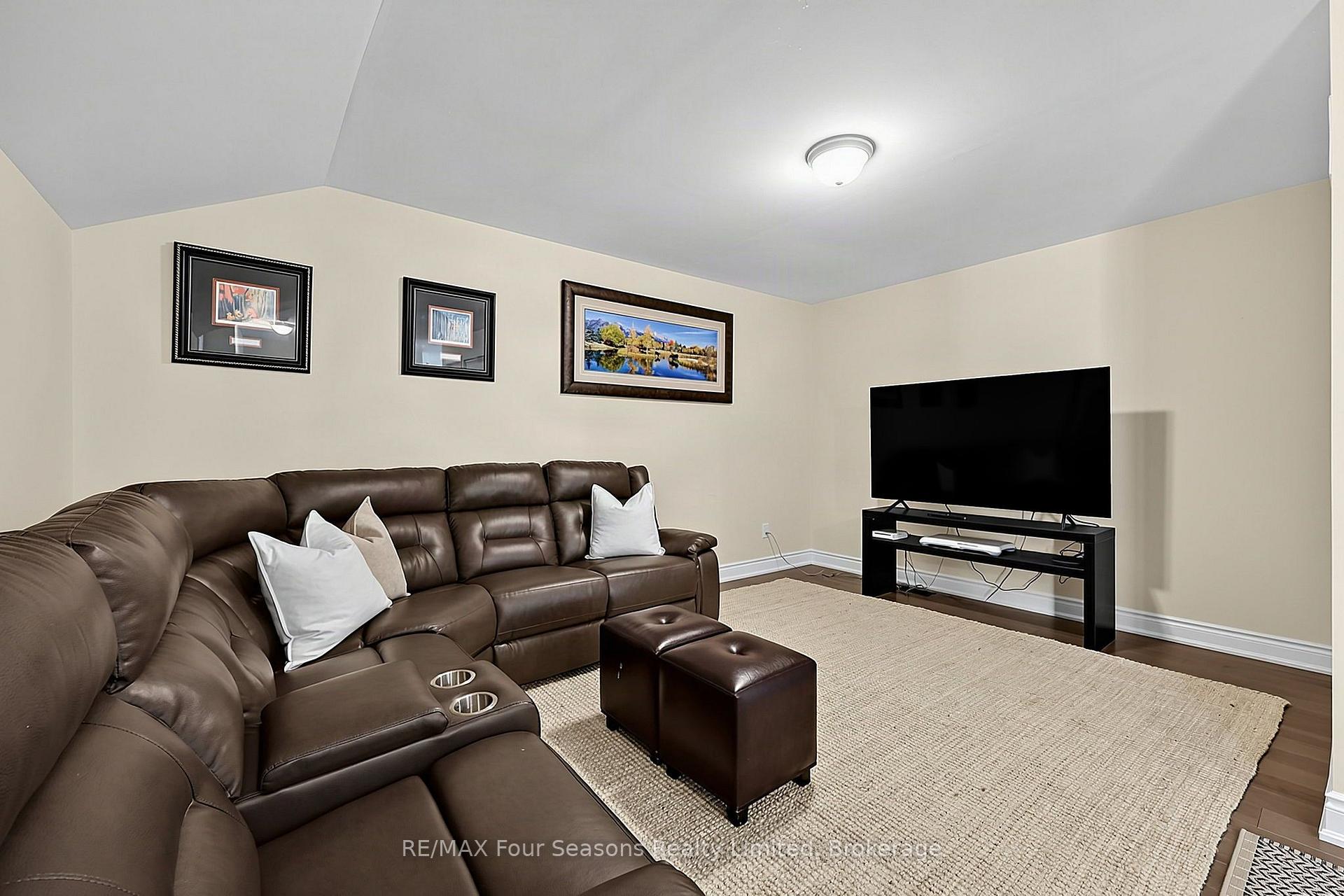Photo 15 of 2 Shipyard Lane, Collingwood — HOMEH
