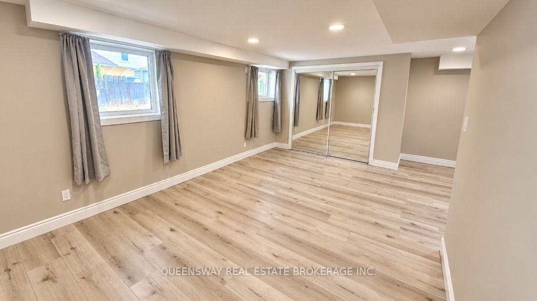 Photo 11 of 147 Bonham Boulevard, Mississauga, Streetsville — HOMEH