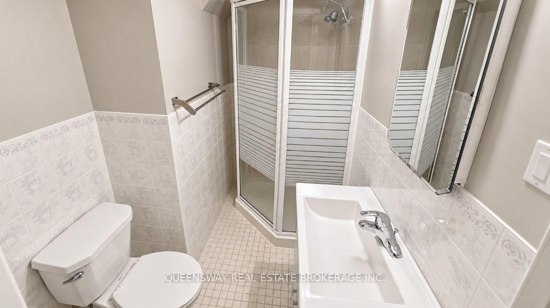 Photo 12 of 147 Bonham Boulevard, Mississauga, Streetsville — HOMEH