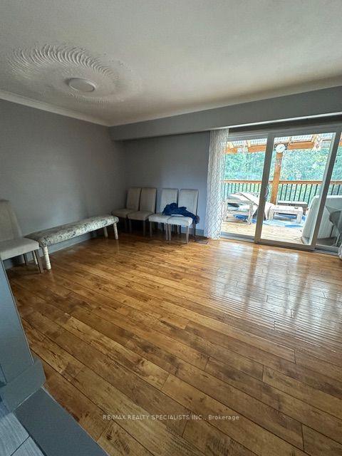Photo 6 of Unit UPPER, 189 Little Avenue, Barrie, Allandale Heights — HOMEH