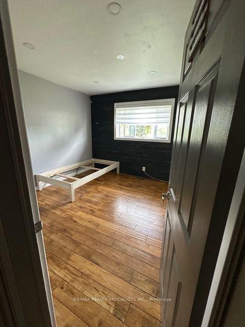 Photo 11 of Unit UPPER, 189 Little Avenue, Barrie, Allandale Heights — HOMEH
