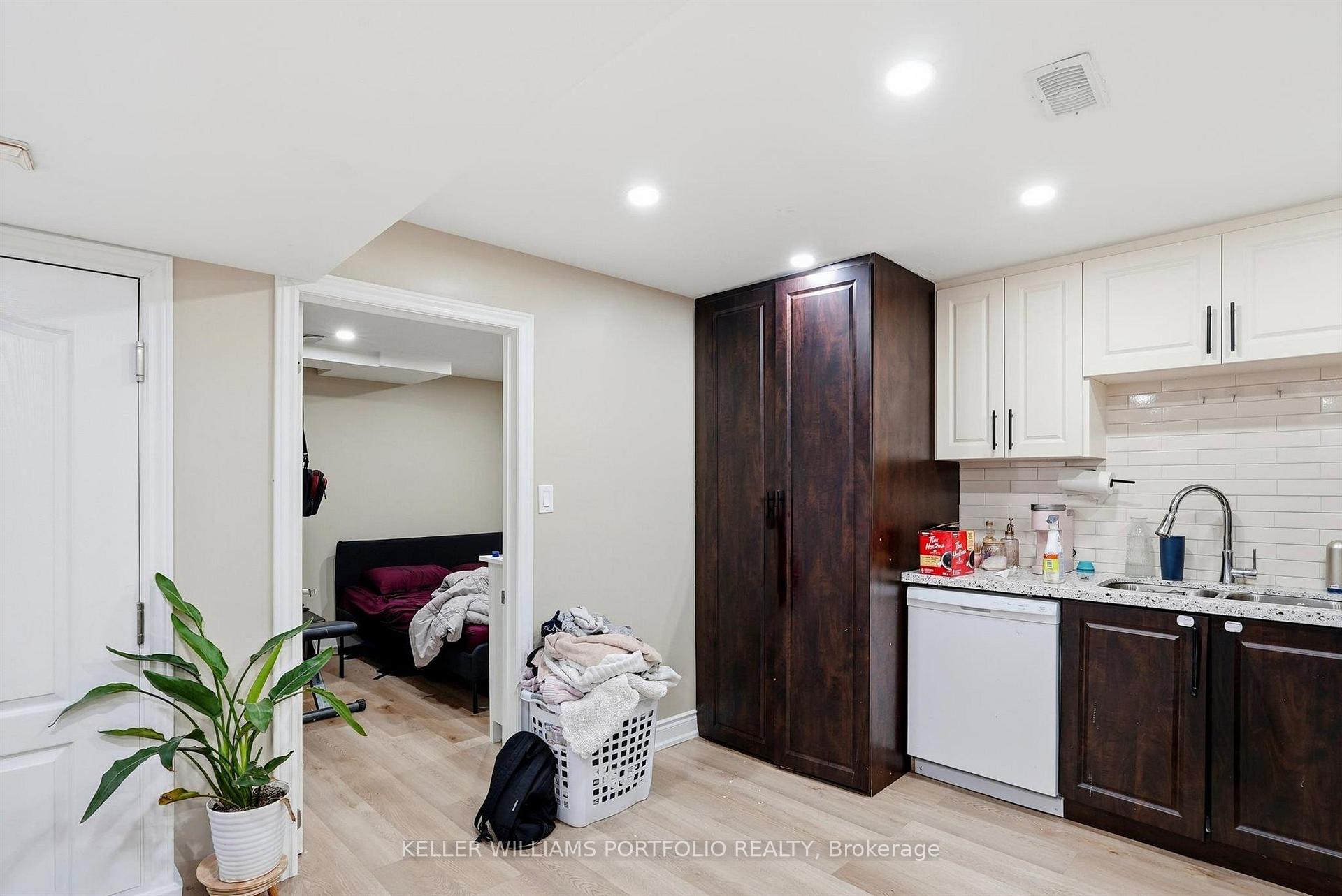 Photo 11 of Unit Bsmt, 3067 Ilomar Court, Mississauga, Meadowvale — HOMEH