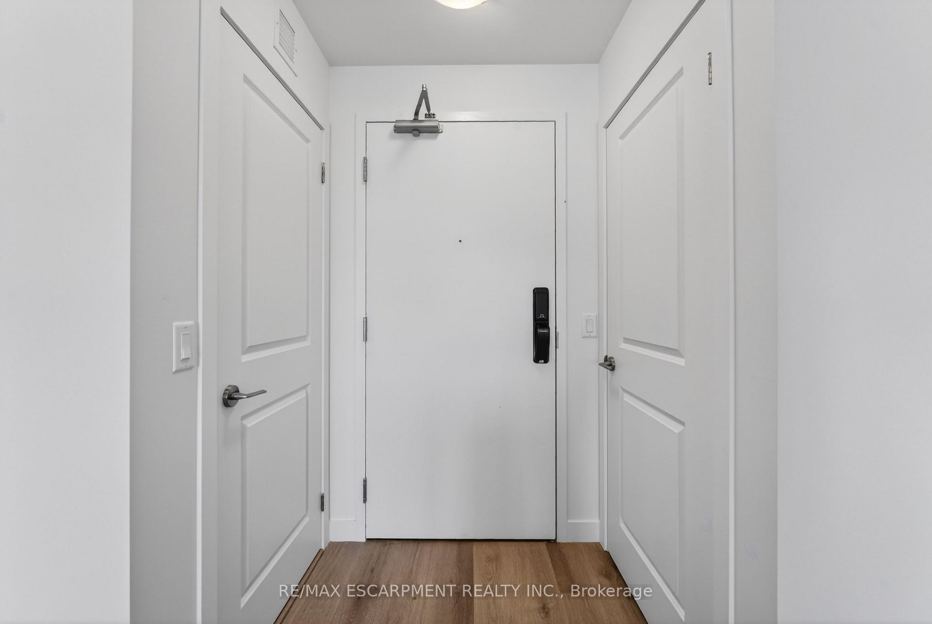 Photo 3 of Unit 703, 461 Green Road, Hamilton, Stoney Creek — HOMEH