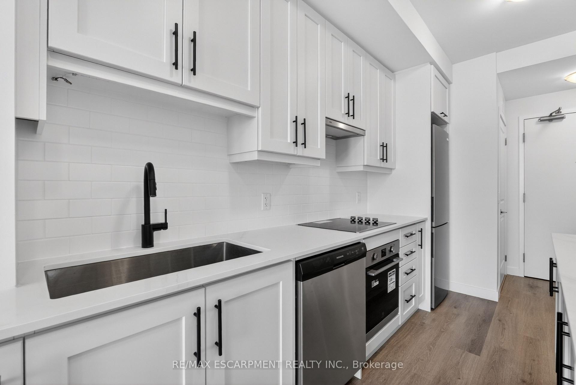Photo 6 of Unit 703, 461 Green Road, Hamilton, Stoney Creek — HOMEH
