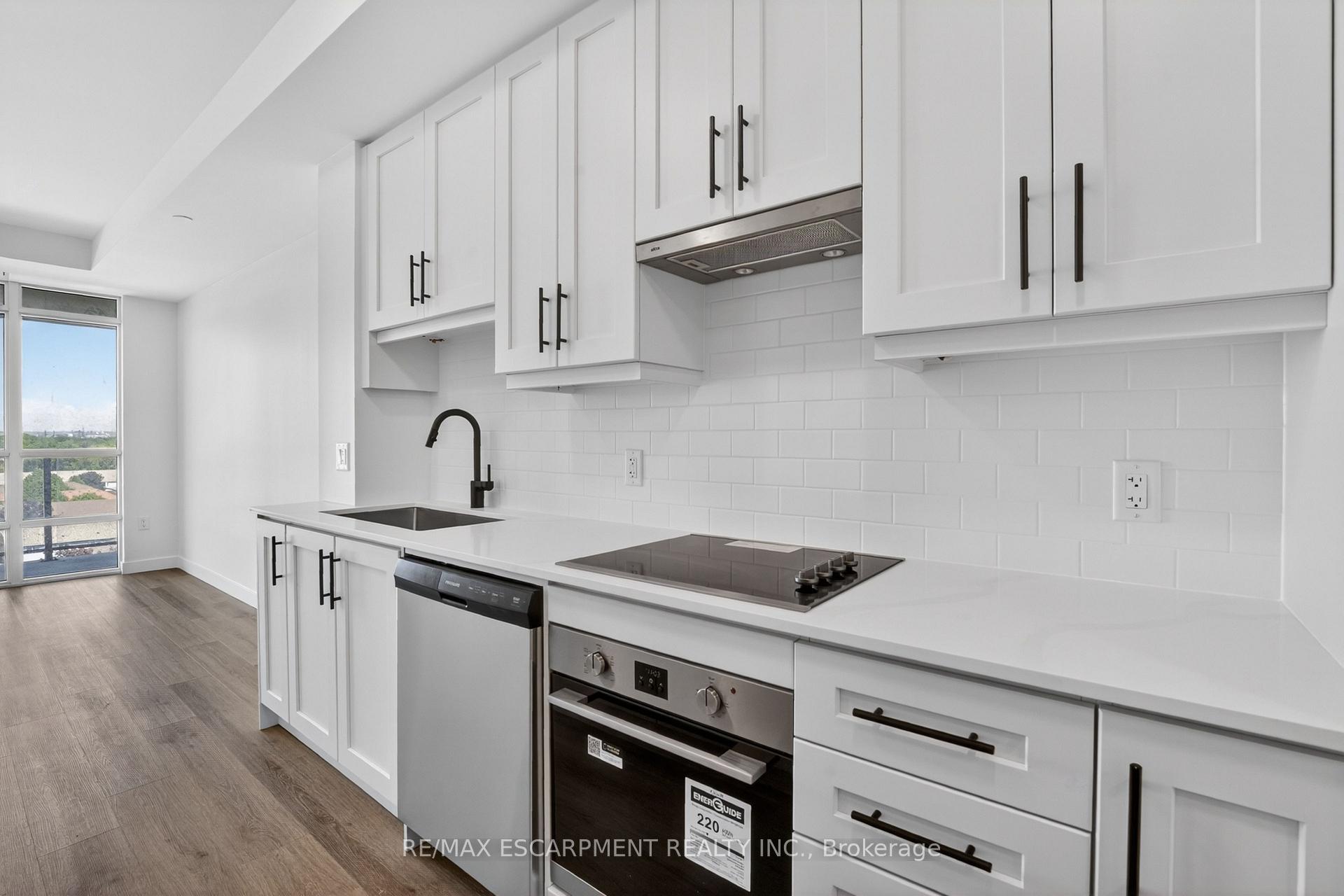 Photo 8 of Unit 703, 461 Green Road, Hamilton, Stoney Creek — HOMEH