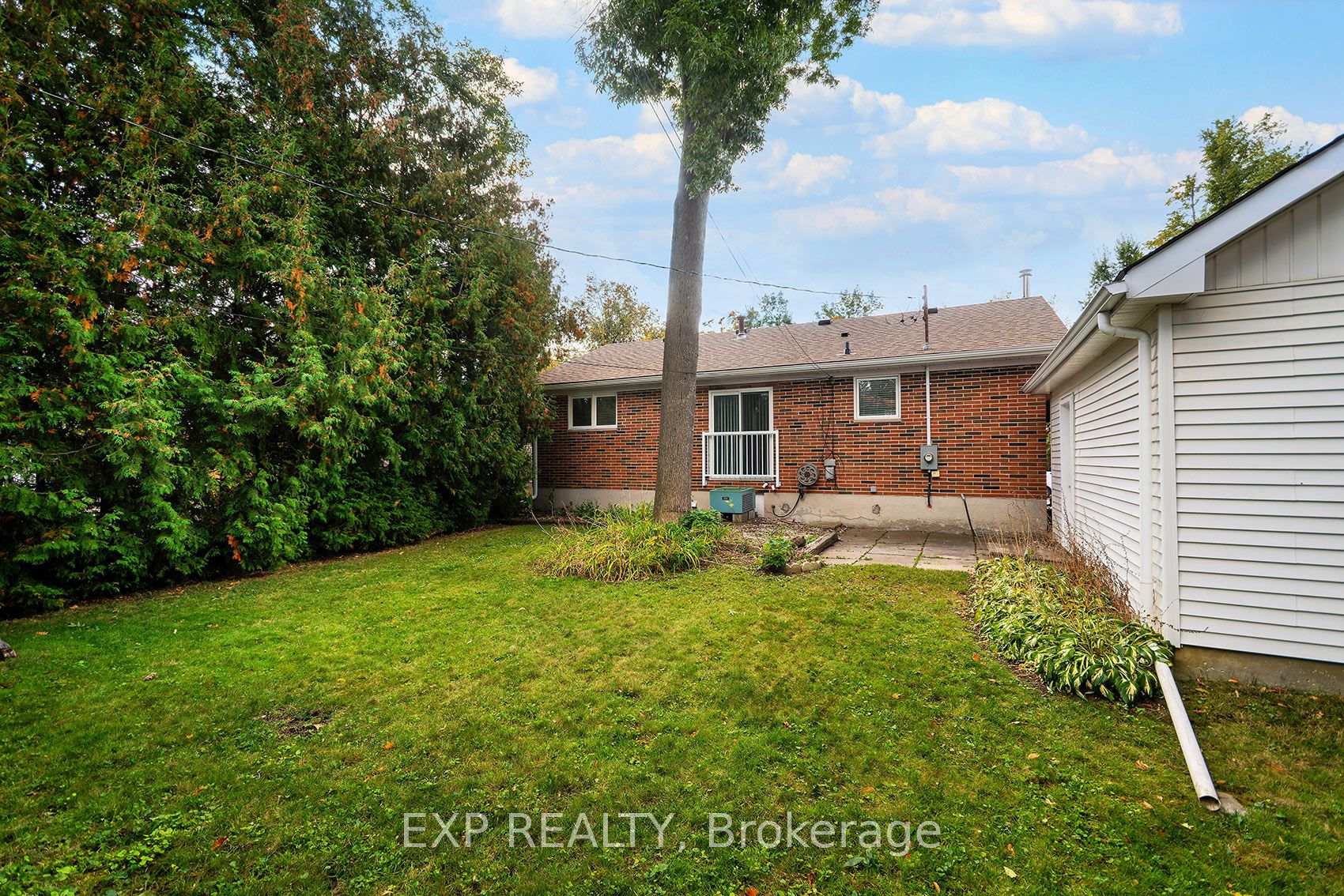 Photo 23 of 28 Alexander Avenue, Barrie, Codrington — HOMEH