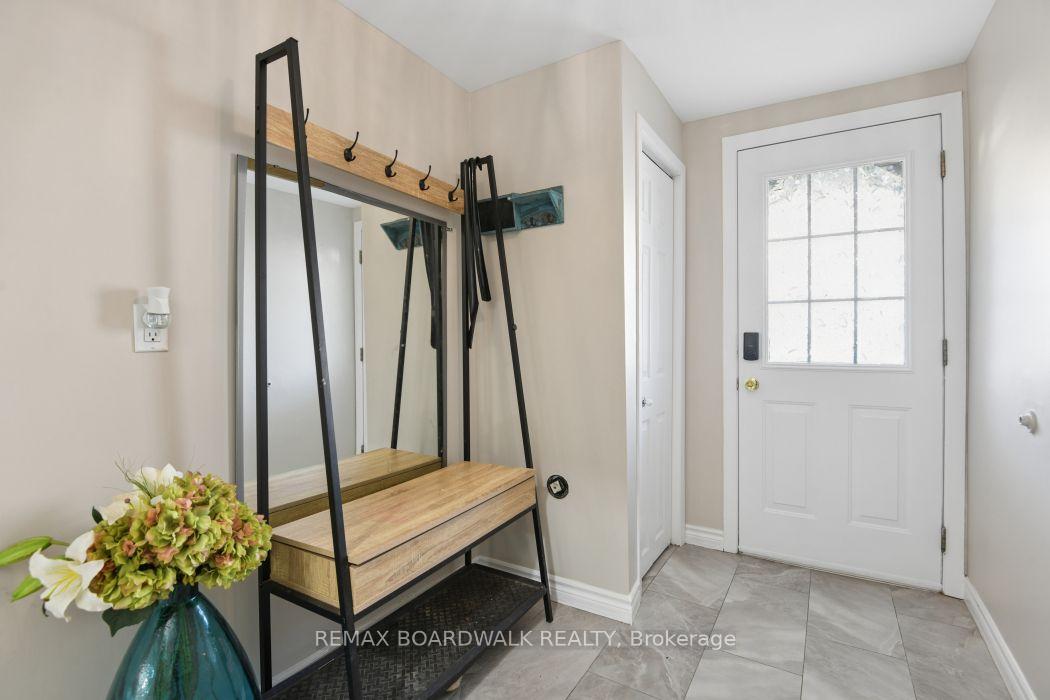 Photo 4 of Unit 17, 2296 Orient Park Drive, Ottawa, Blackburn Hamlet (South) — HOMEH