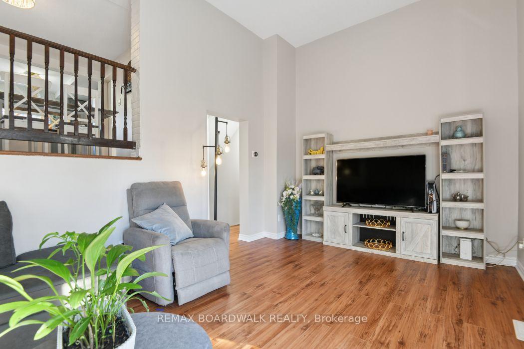 Photo 8 of Unit 17, 2296 Orient Park Drive, Ottawa, Blackburn Hamlet (South) — HOMEH