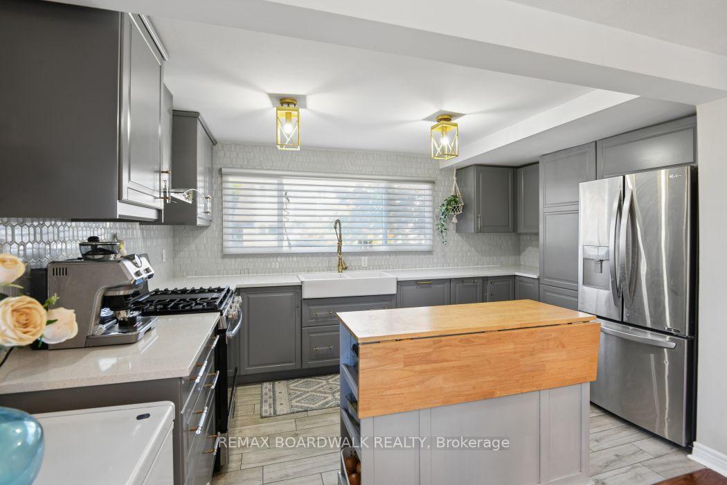 Photo 12 of Unit 17, 2296 Orient Park Drive, Ottawa, Blackburn Hamlet (South) — HOMEH