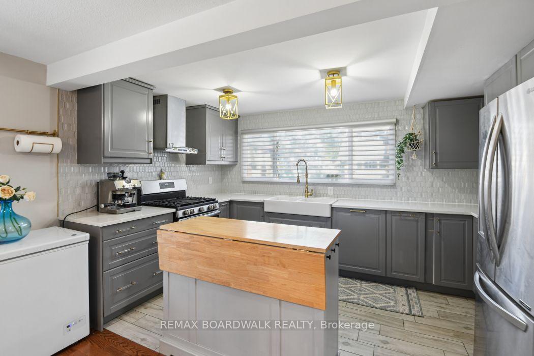 Photo 13 of Unit 17, 2296 Orient Park Drive, Ottawa, Blackburn Hamlet (South) — HOMEH