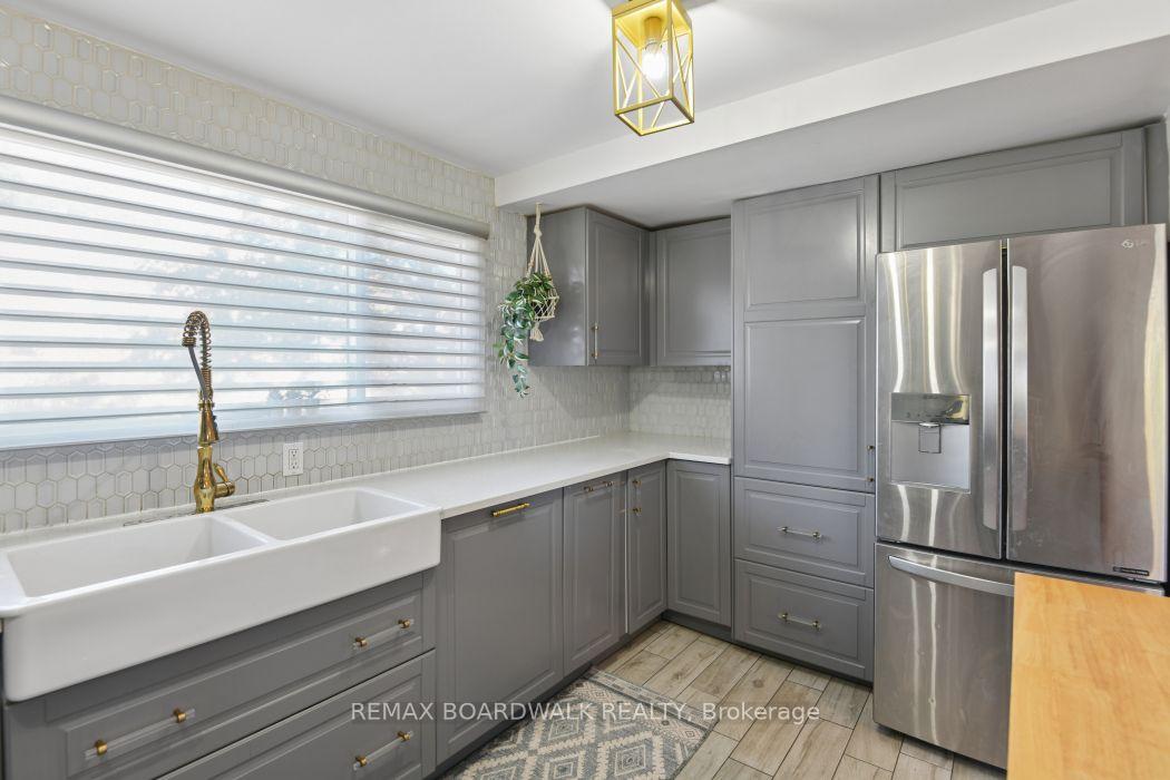 Photo 15 of Unit 17, 2296 Orient Park Drive, Ottawa, Blackburn Hamlet (South) — HOMEH