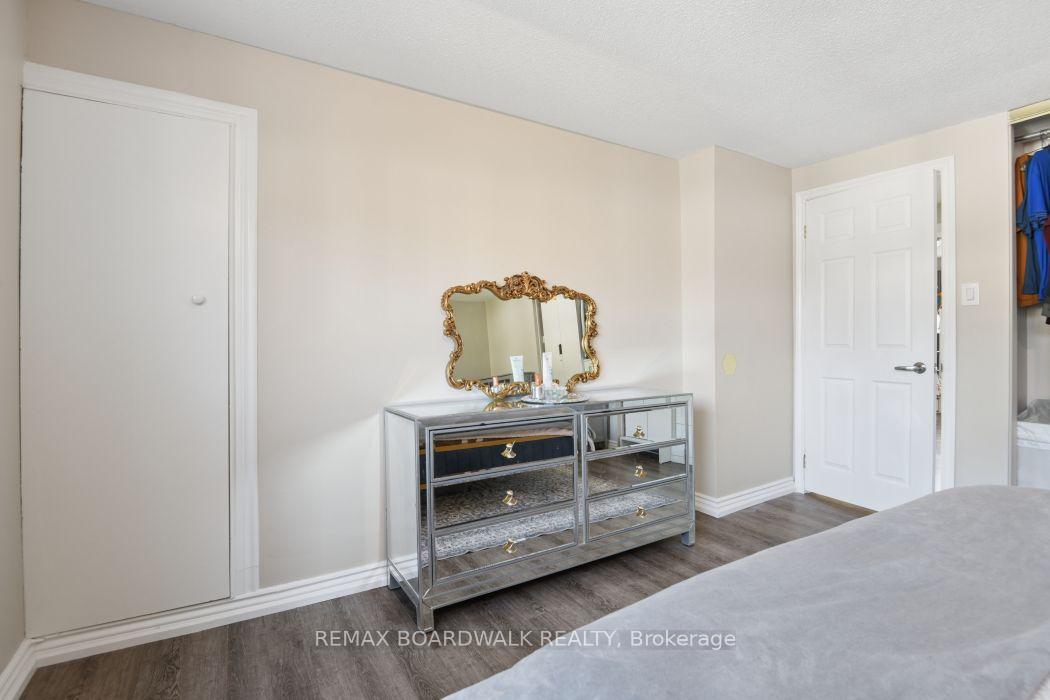 Photo 21 of Unit 17, 2296 Orient Park Drive, Ottawa, Blackburn Hamlet (South) — HOMEH