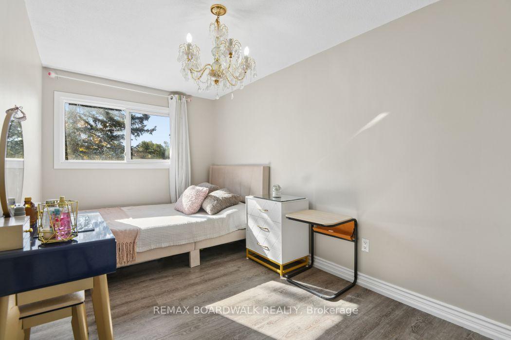 Photo 22 of Unit 17, 2296 Orient Park Drive, Ottawa, Blackburn Hamlet (South) — HOMEH