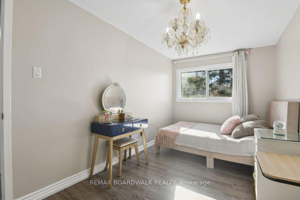 Photo 23 of Unit 17, 2296 Orient Park Drive, Ottawa, Blackburn Hamlet (South) — HOMEH