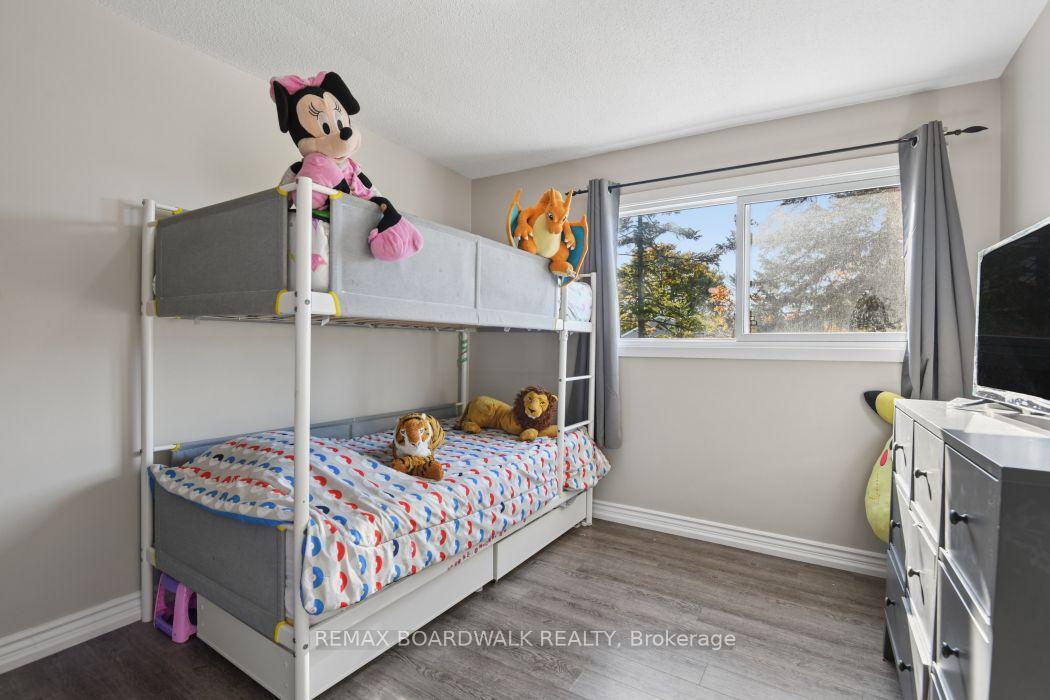 Photo 24 of Unit 17, 2296 Orient Park Drive, Ottawa, Blackburn Hamlet (South) — HOMEH