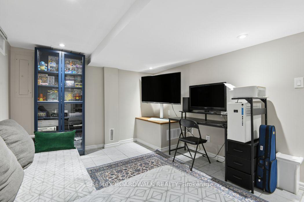 Photo 28 of Unit 17, 2296 Orient Park Drive, Ottawa, Blackburn Hamlet (South) — HOMEH