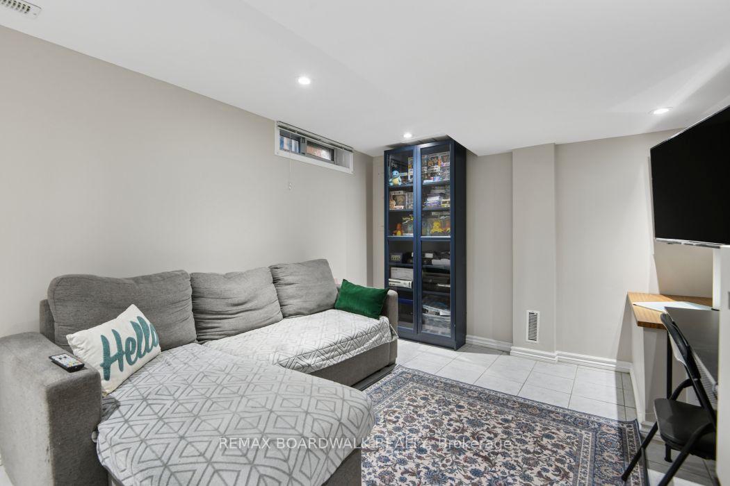 Photo 29 of Unit 17, 2296 Orient Park Drive, Ottawa, Blackburn Hamlet (South) — HOMEH