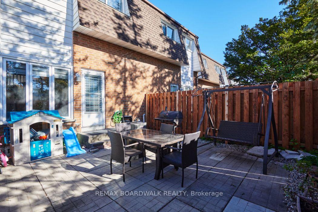 Photo 33 of Unit 17, 2296 Orient Park Drive, Ottawa, Blackburn Hamlet (South) — HOMEH