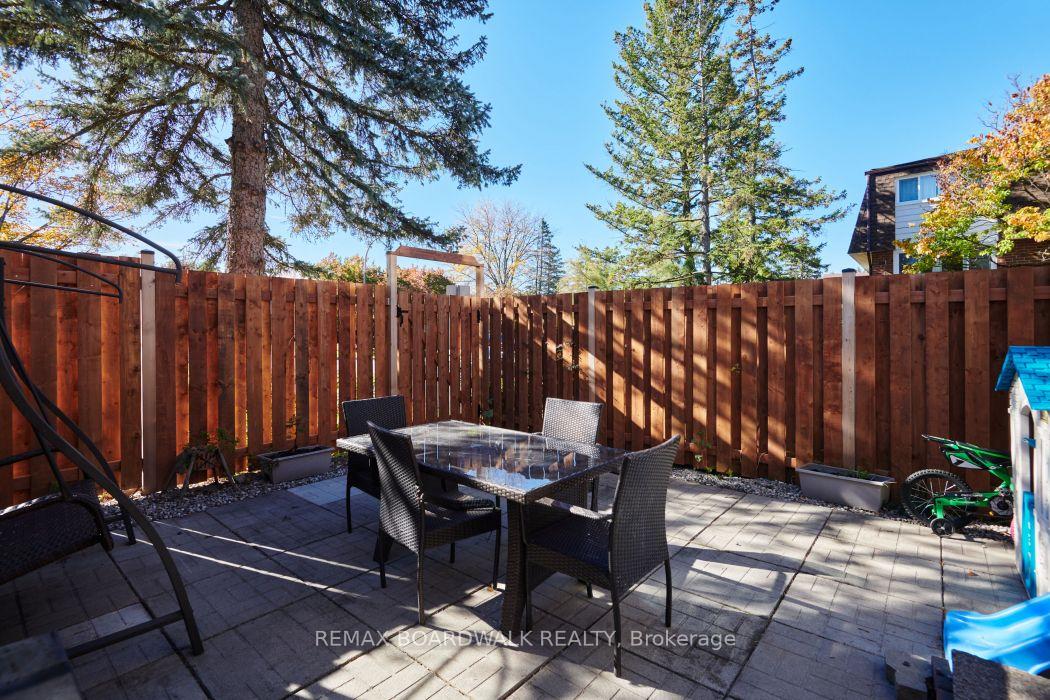 Photo 34 of Unit 17, 2296 Orient Park Drive, Ottawa, Blackburn Hamlet (South) — HOMEH
