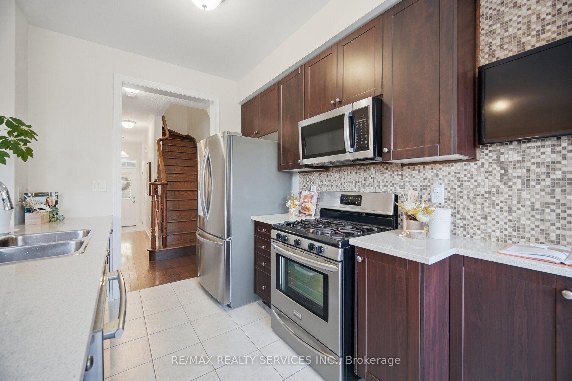 Photo 15 of 9 Aspenview Avenue, Caledon, Rural Caledon — HOMEH