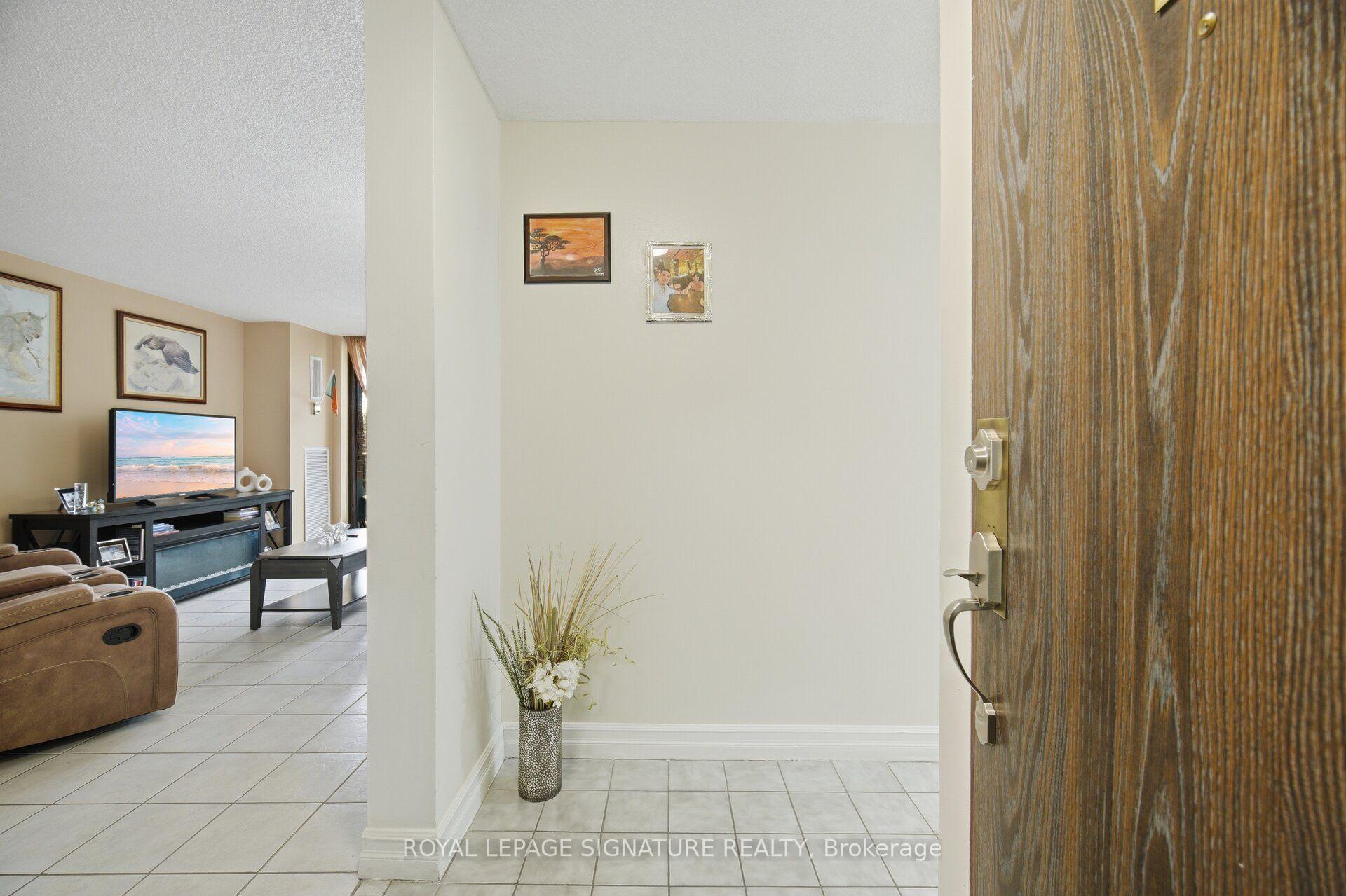 Photo 7 of Unit 303, 4 Kings Cross Road, Brampton, Queen Street Corridor — HOMEH