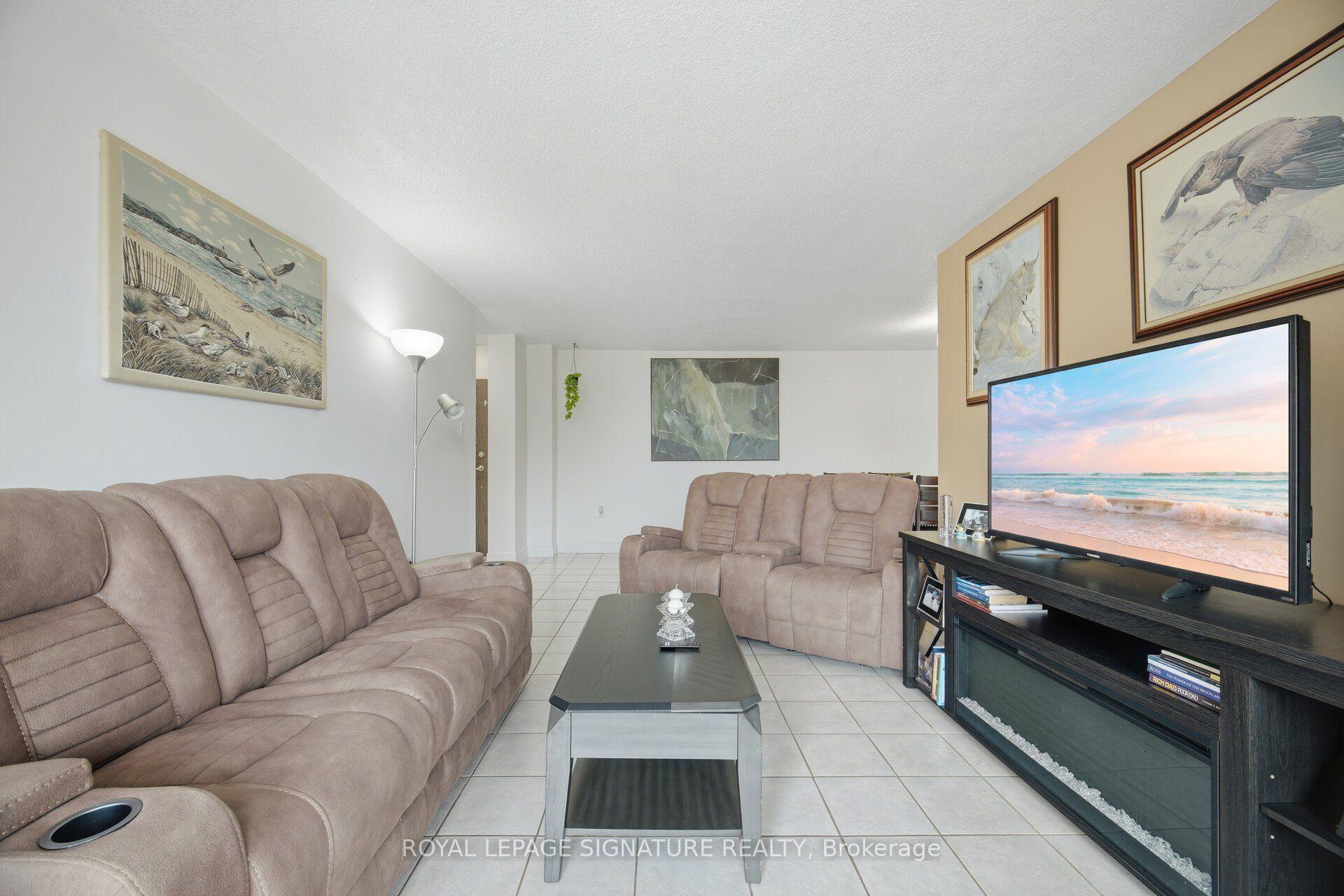 Photo 12 of Unit 303, 4 Kings Cross Road, Brampton, Queen Street Corridor — HOMEH