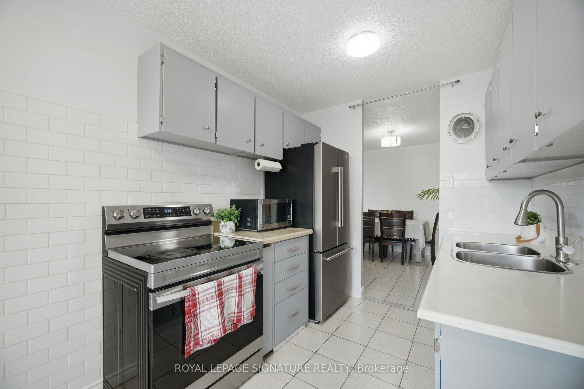 Photo 16 of Unit 303, 4 Kings Cross Road, Brampton, Queen Street Corridor — HOMEH