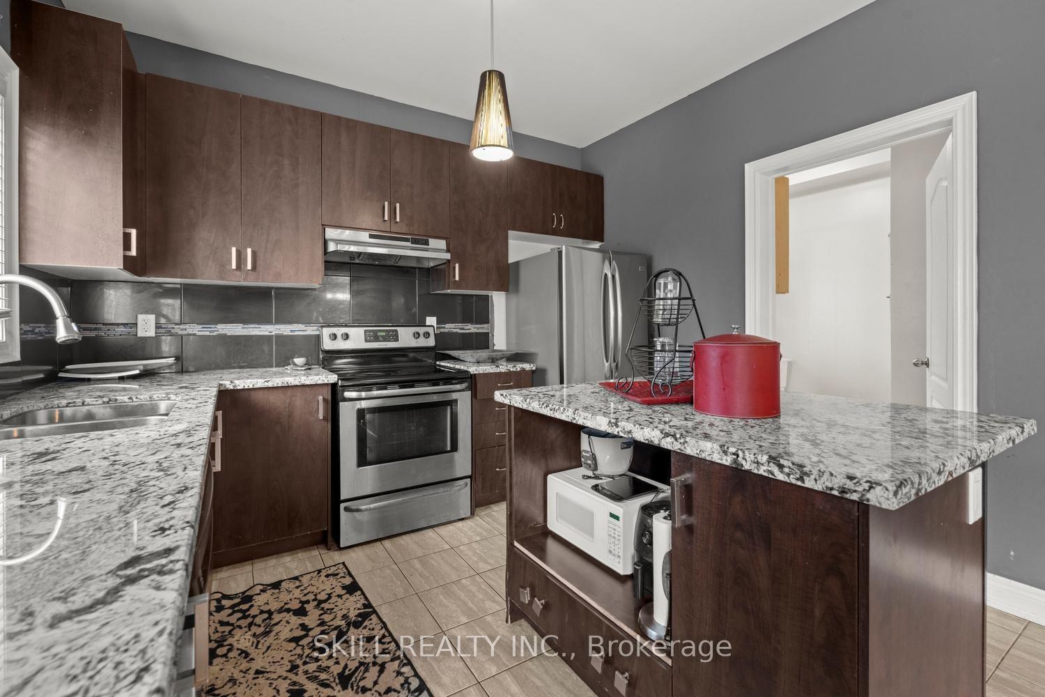 Photo 24 of 1390 Dallman Street, Innisfil, Lefroy — HOMEH