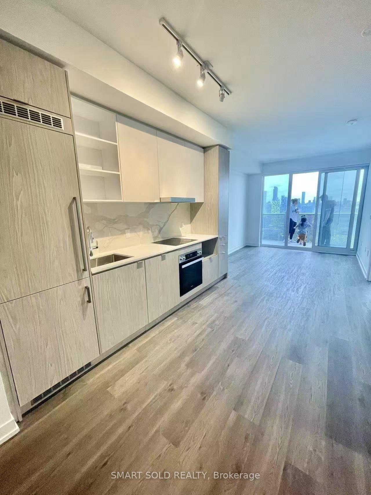 Photo 2 of Unit 5502, 55 cooper Street, Toronto, Waterfront Communities — HOMEH