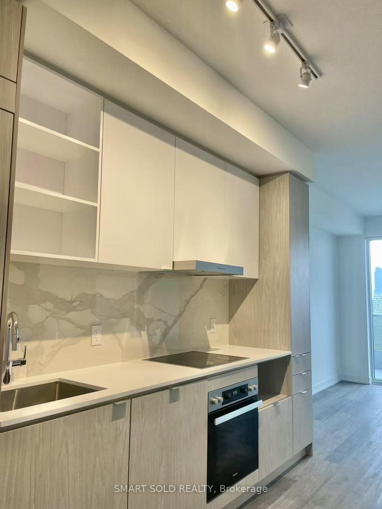 Photo 3 of Unit 5502, 55 cooper Street, Toronto, Waterfront Communities — HOMEH