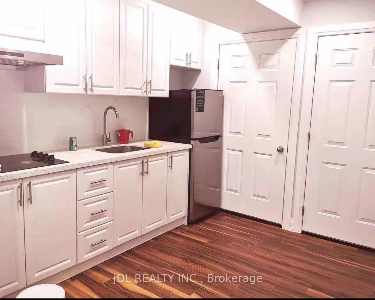 Photo 3 of Unit Bedroom A bsmt, 16 Ross St Street, Toronto, Kensington-Chinatown — HOMEH