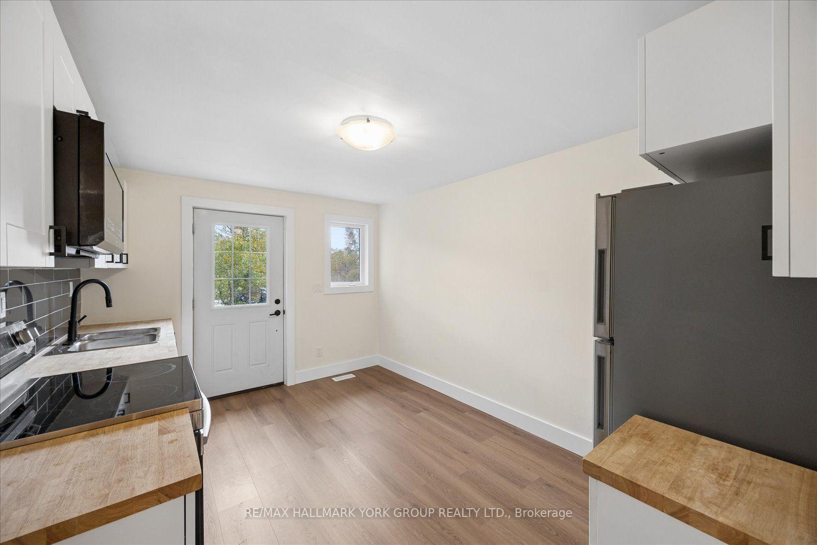 Photo 4 of Unit #4, 118 High Street, Georgina, Sutton & Jackson's Point — HOMEH