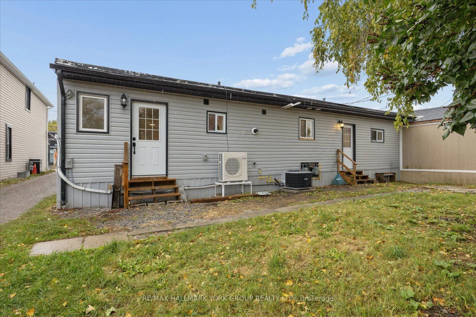 Photo 6 of Unit #4, 118 High Street, Georgina, Sutton & Jackson's Point — HOMEH