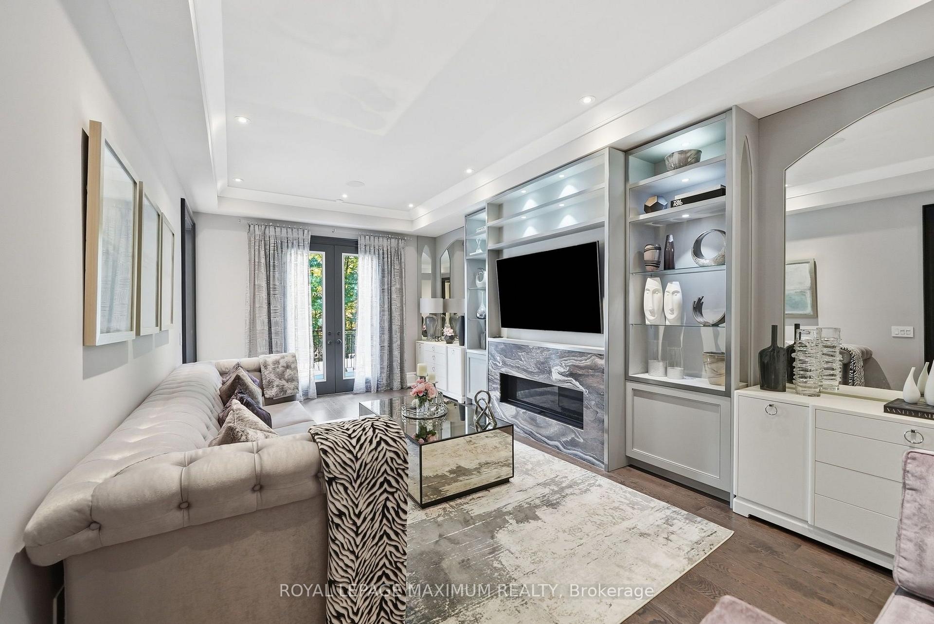 Photo 7 of 124 Annsleywood Court, Vaughan, Kleinburg — HOMEH