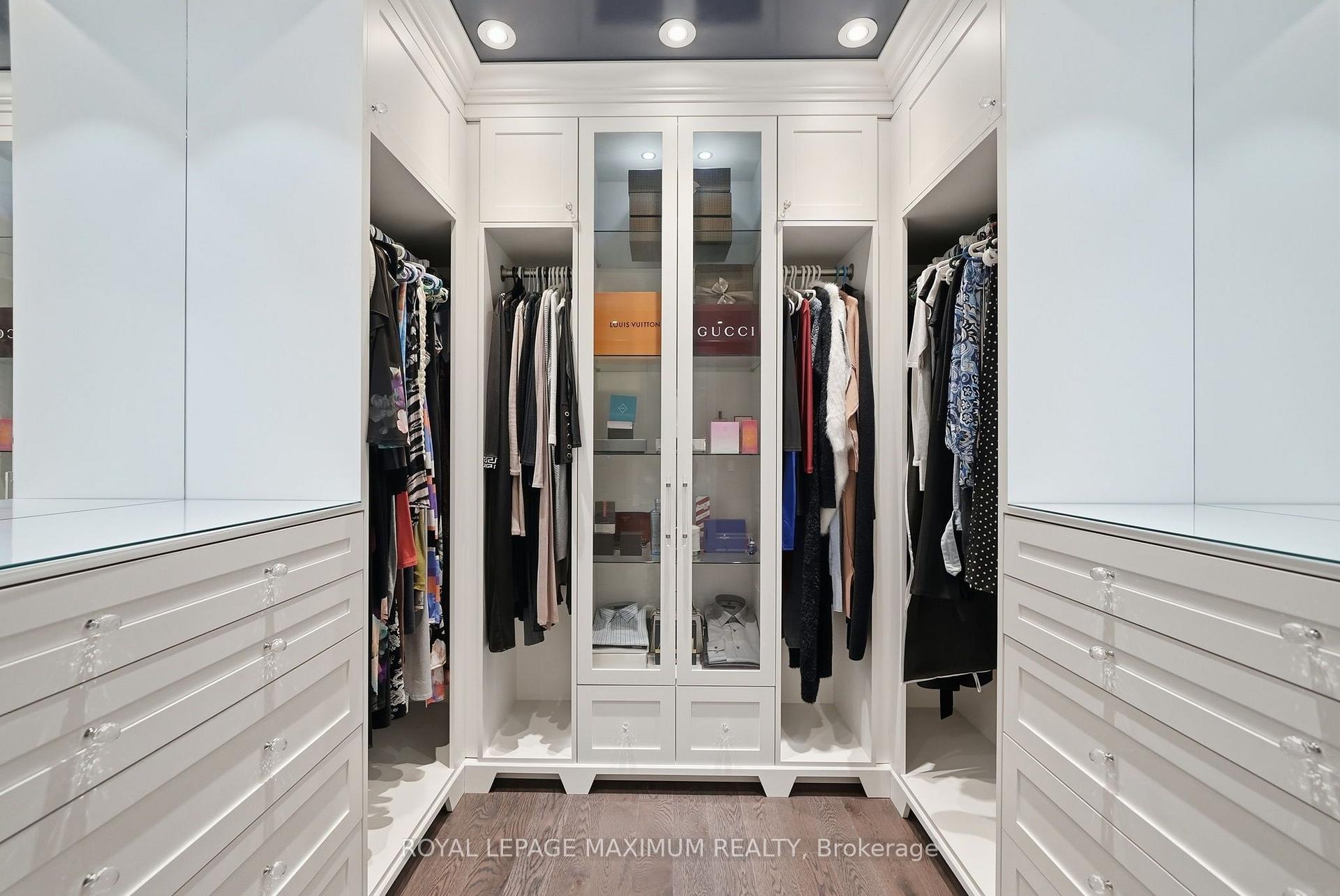 Photo 22 of 124 Annsleywood Court, Vaughan, Kleinburg — HOMEH
