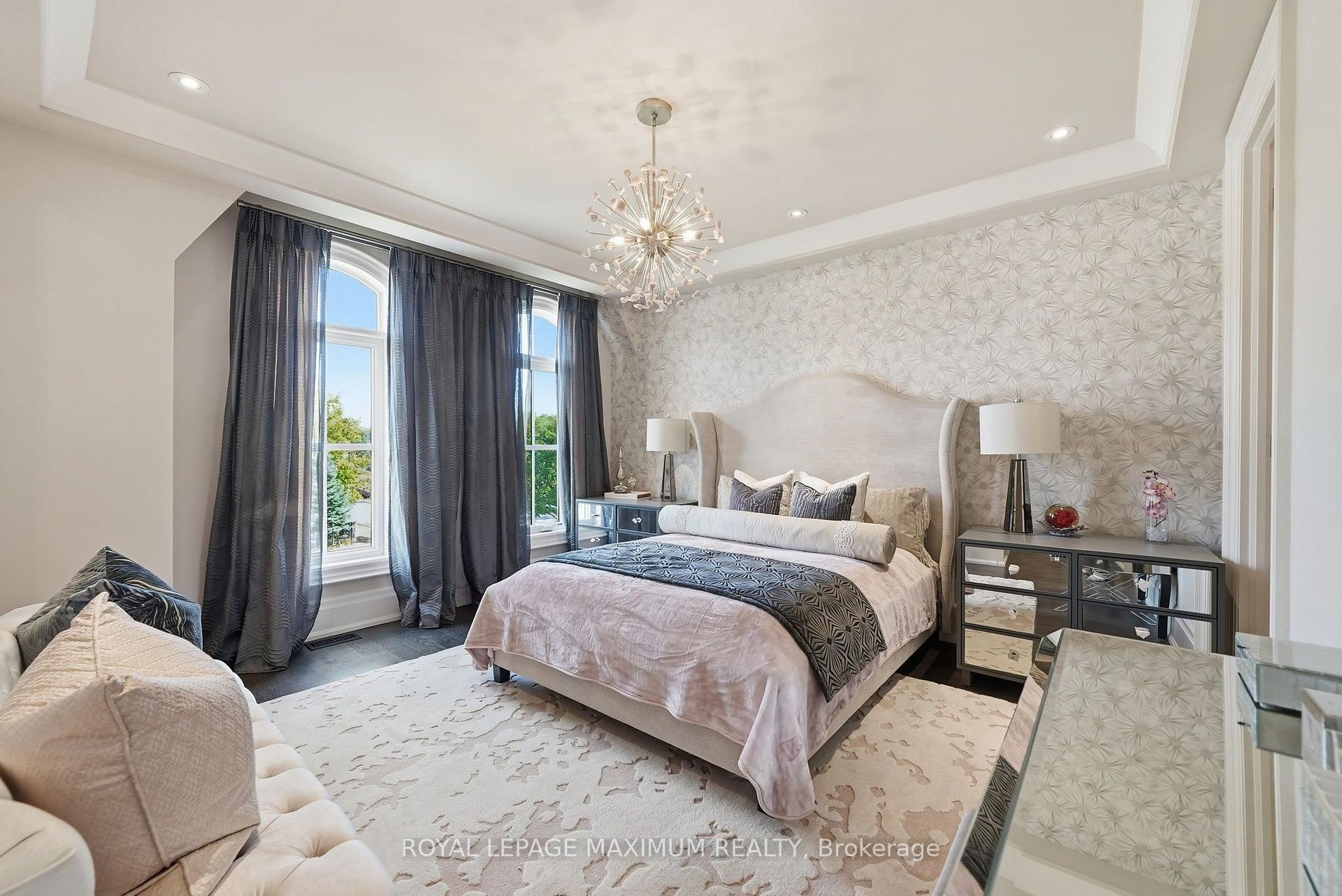 Photo 23 of 124 Annsleywood Court, Vaughan, Kleinburg — HOMEH