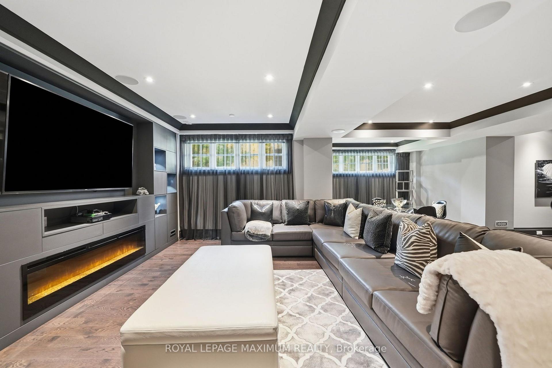 Photo 32 of 124 Annsleywood Court, Vaughan, Kleinburg — HOMEH