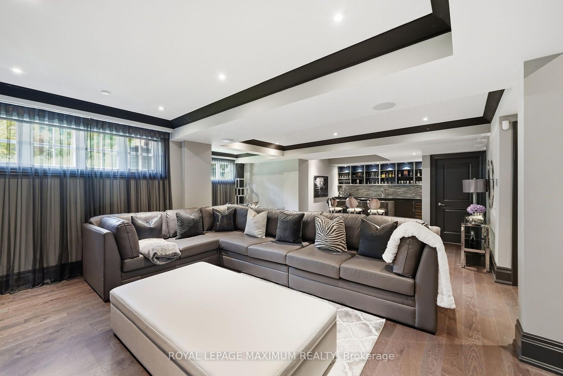 Photo 33 of 124 Annsleywood Court, Vaughan, Kleinburg — HOMEH