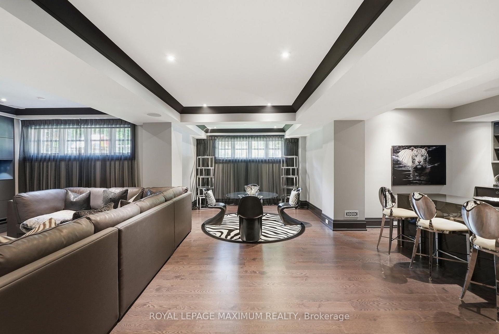 Photo 34 of 124 Annsleywood Court, Vaughan, Kleinburg — HOMEH