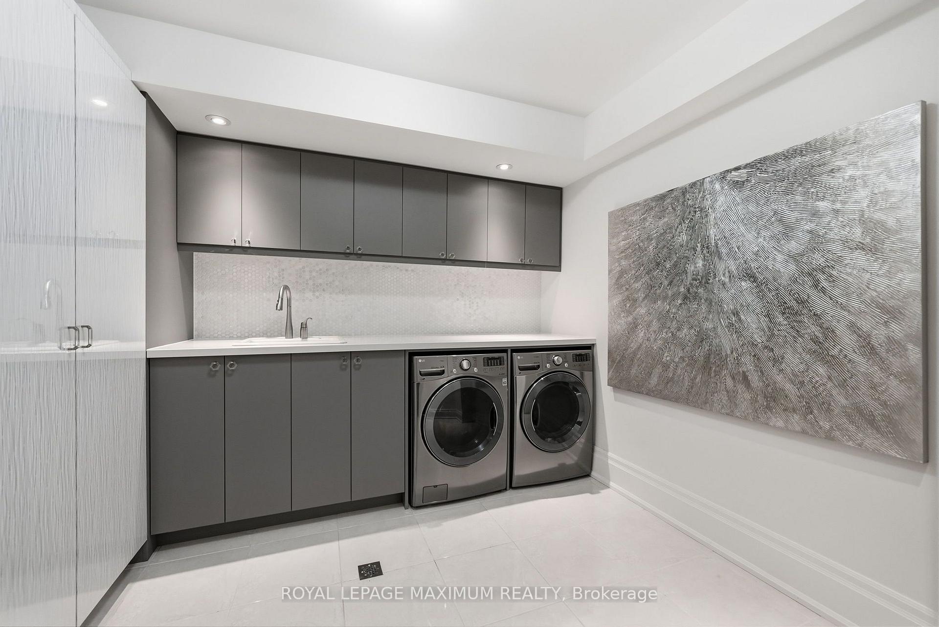 Photo 37 of 124 Annsleywood Court, Vaughan, Kleinburg — HOMEH