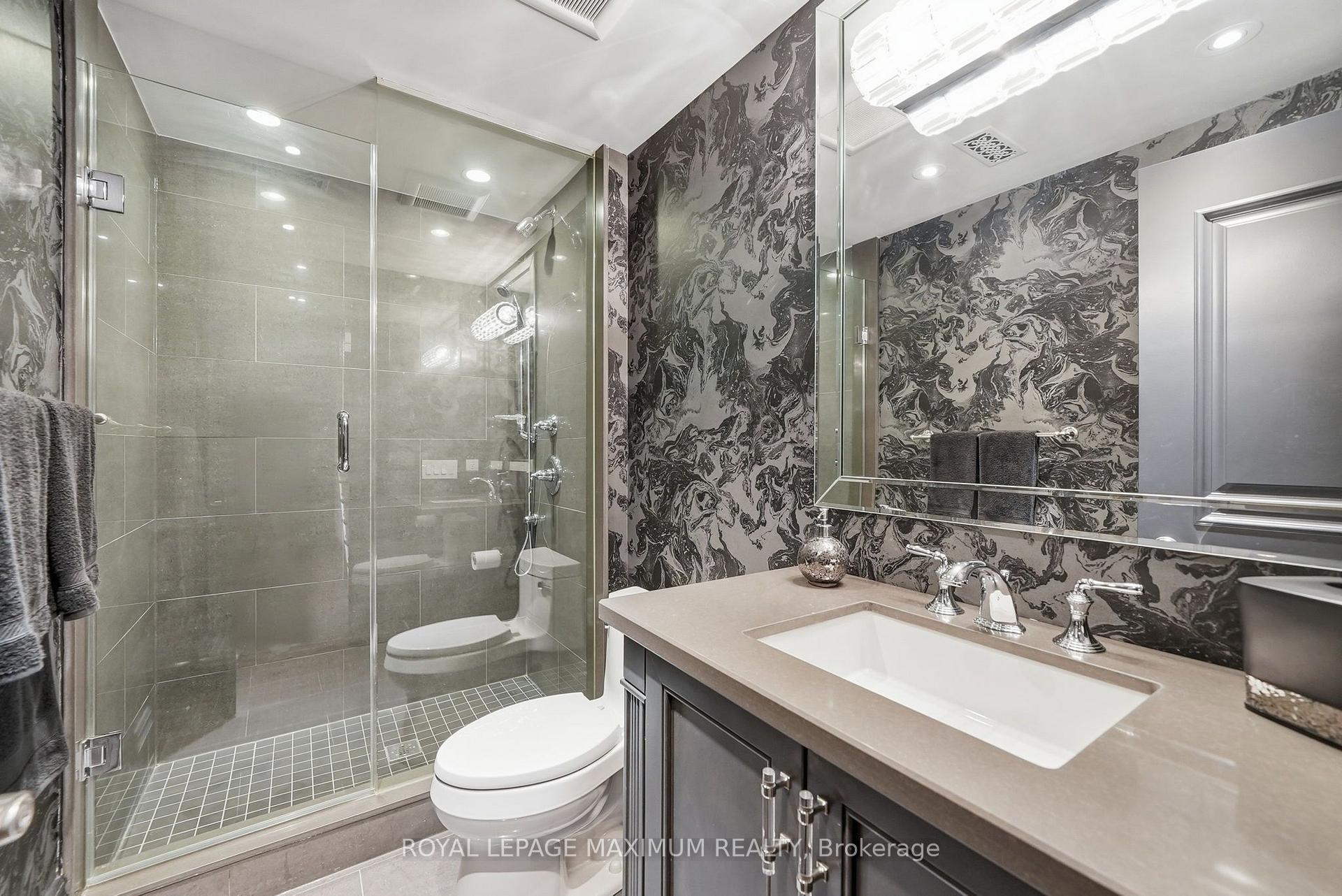 Photo 38 of 124 Annsleywood Court, Vaughan, Kleinburg — HOMEH