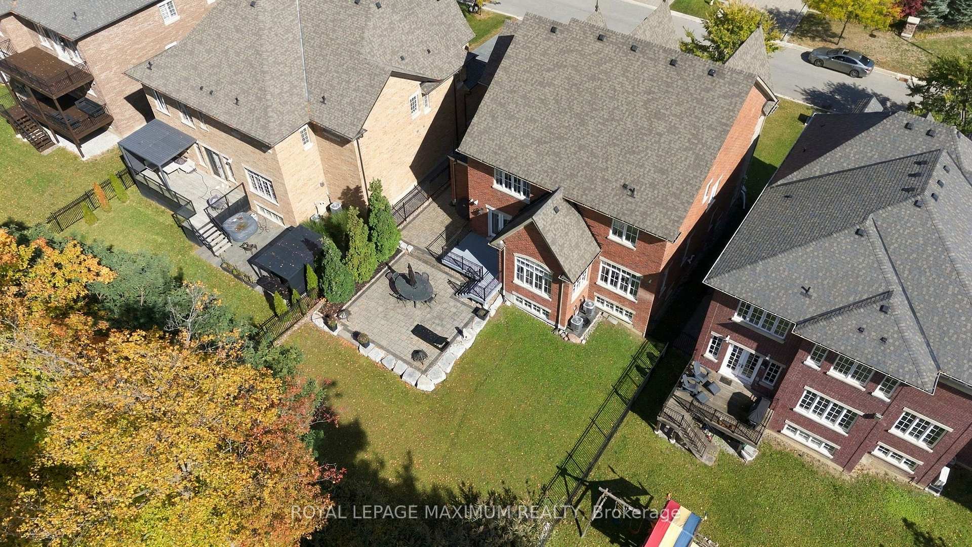 Photo 47 of 124 Annsleywood Court, Vaughan, Kleinburg — HOMEH