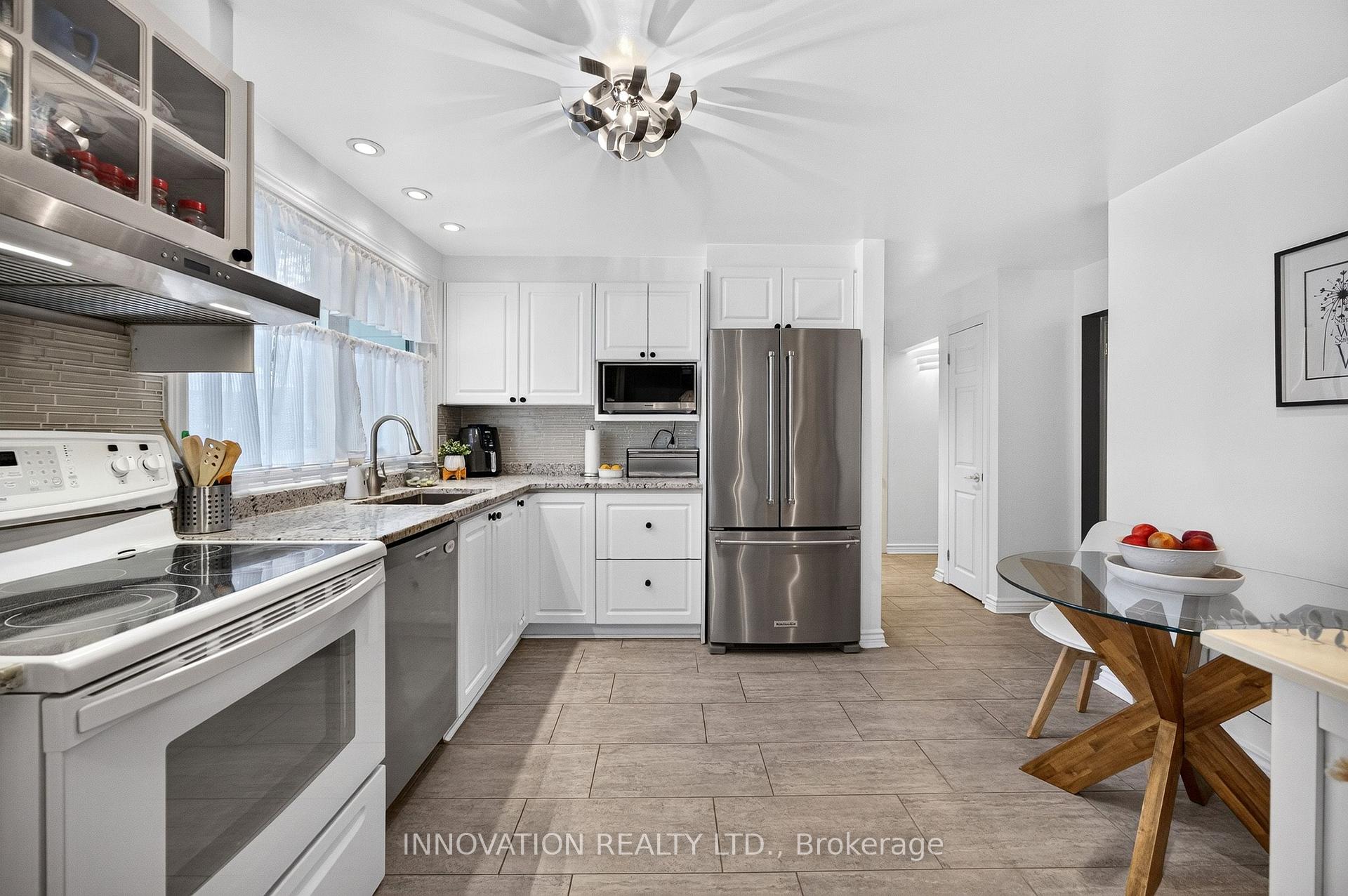 Photo 18 of 11 Welkin Crescent, Ottawa, Borden Farm/Stewart Farm/Carleton Heights/Parkwood Hills — HOMEH