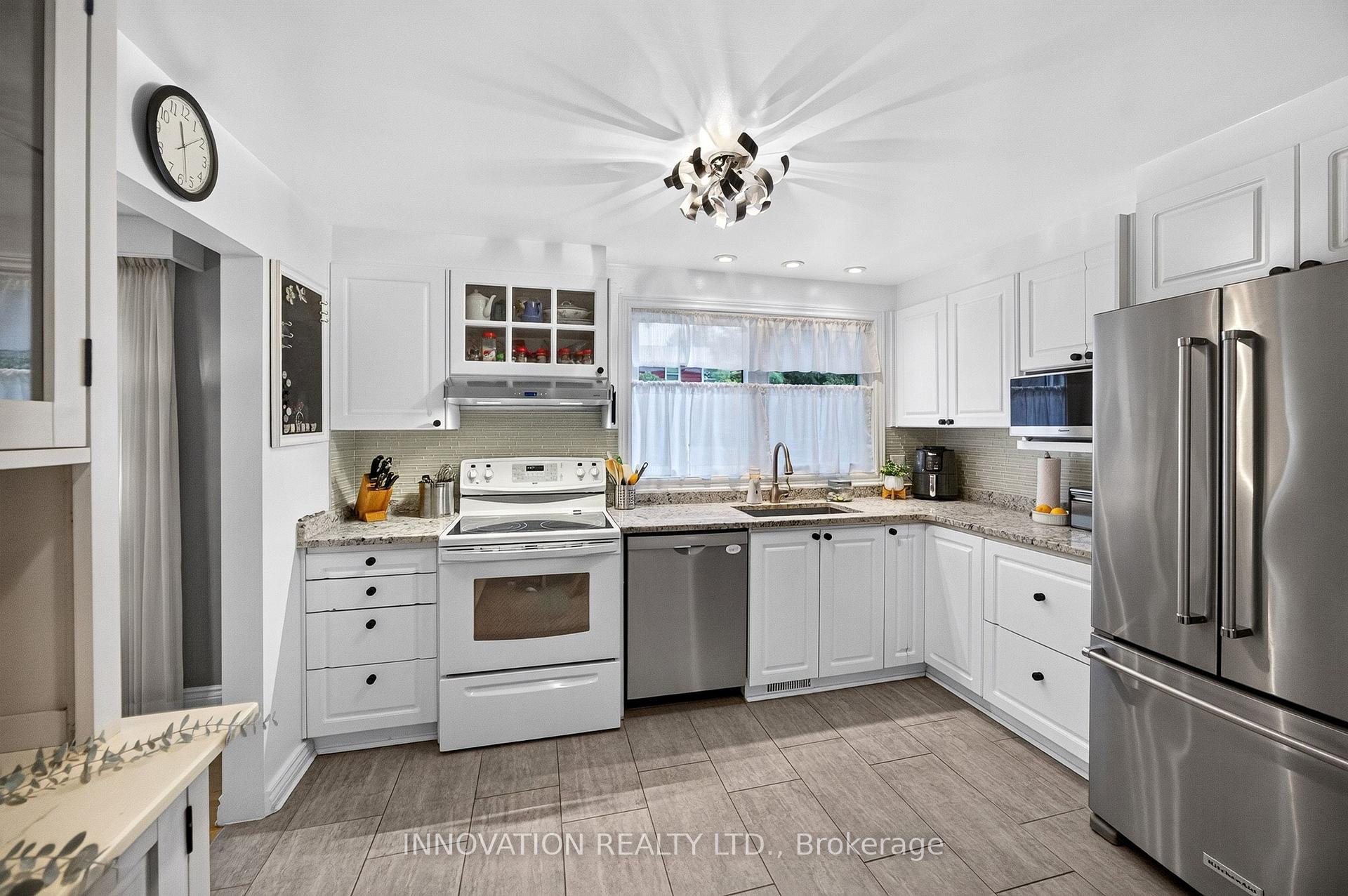 Photo 21 of 11 Welkin Crescent, Ottawa, Borden Farm/Stewart Farm/Carleton Heights/Parkwood Hills — HOMEH