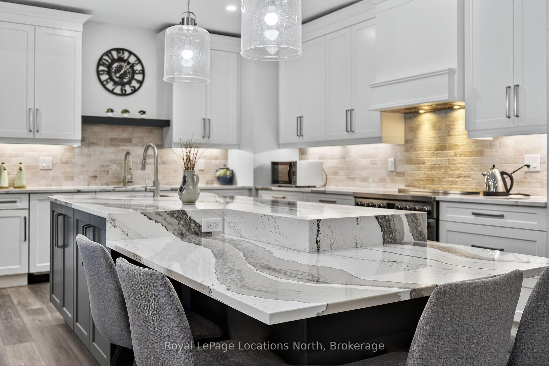 Photo 12 of 3511 Rainbow Valley Road W, Springwater, Rural Springwater — HOMEH