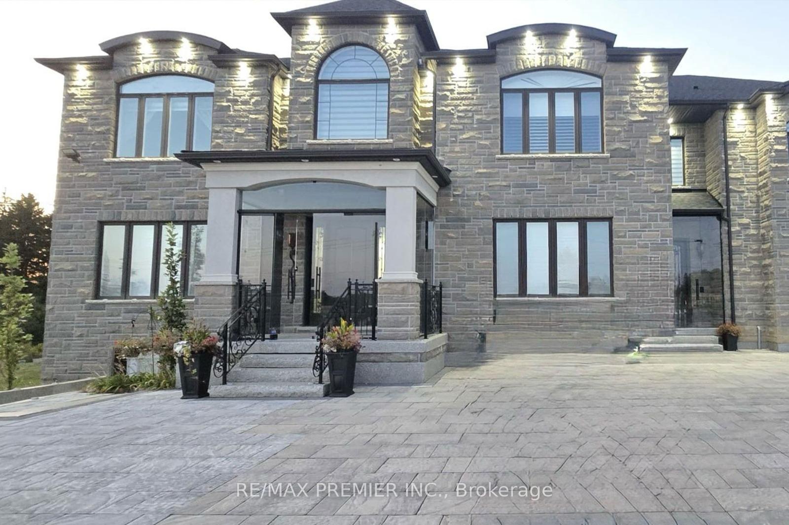 Photo 2 of 2180 King Vaughan Road S, Vaughan, Maple — HOMEH