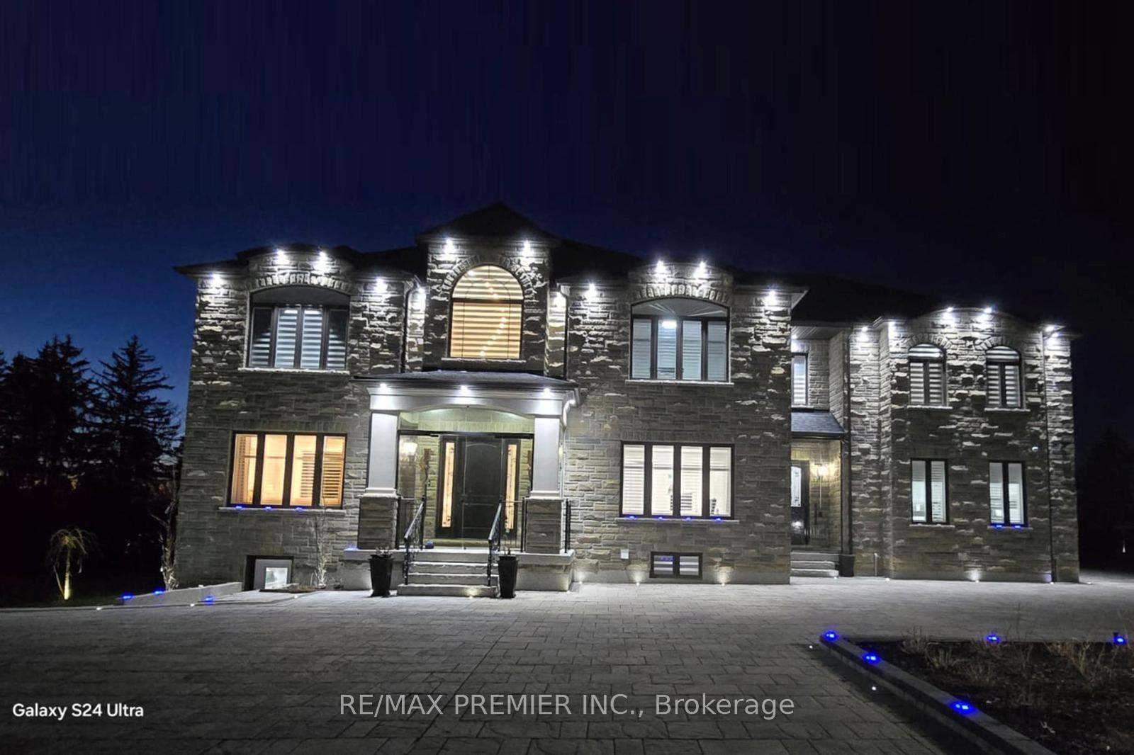 Photo 3 of 2180 King Vaughan Road S, Vaughan, Maple — HOMEH